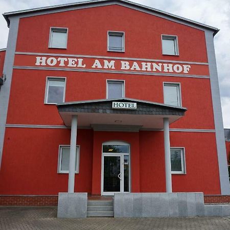 Hotel Am Bahnhof Waren  Bagian luar foto
